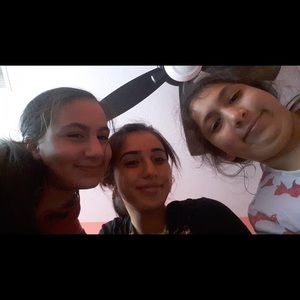 Meet your Posher, Khadija